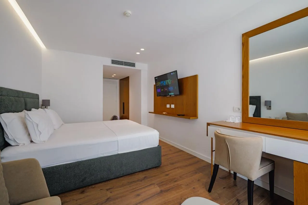 Saranda Hotel buchen